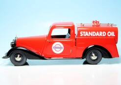 Schuco Mercedes Benz 170V Tankwagen "Standard Oil" -Schuco 000044 schuco mercedes benz 170v tankwagen standard oil 3