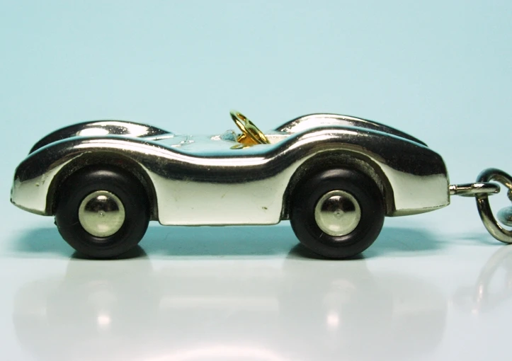 Schuco Piccolo Mercedes Benz W196 Stromlinie Rennwagen Schlüsselanhänger 4 Schuco Piccolo Mercedes Benz W196 Stromlinie Rennwagen Schlüsselanhänger – Bild 4