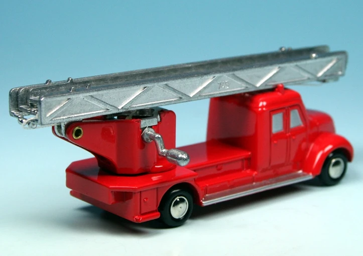 Schuco Piccolo Magirus-Deutz S6500 Drehleiter "Feuerwehr" 2 Schuco Piccolo Magirus-Deutz S6500 Drehleiter "Feuerwehr" – Bild 2