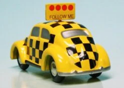 Schuco Piccolo VW Käfer Mit Dachschild "Follow Me" -Schuco 001268 Schuco Piccolo VW Kfer mit Dachschild Follow Me z55856613cc4f3a