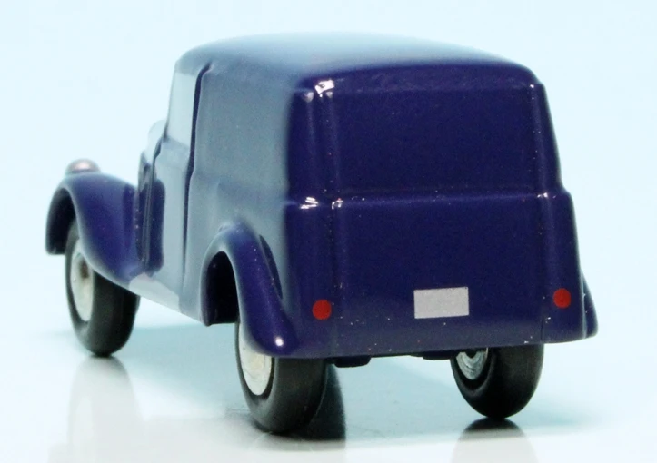 Schuco Piccolo Mercedes Benz 170V Kastenwagen 5 Schuco Piccolo Mercedes Benz 170V Kastenwagen – Bild 5