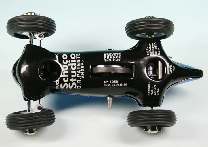 Schuco Mercedes Benz 1936 Rennwagen / Schuco Studio I 1050 "Schuco Weihnachten 2009" 4 Schuco Mercedes Benz 1936 Rennwagen / Schuco Studio I 1050 "Schuco Weihnachten 2009" – Bild 4