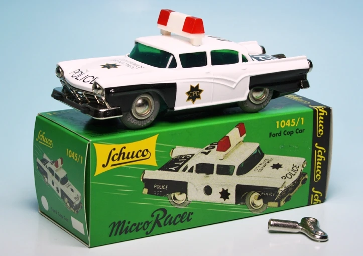 Schuco Microracer 1045/1 Ford Fairlane "Police" 1 Schuco Microracer 1045/1 Ford Fairlane "Police"