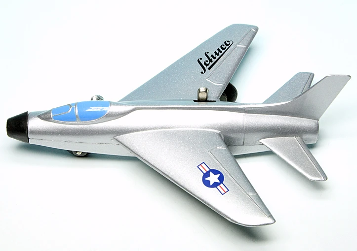 Schuco Micro Jet 1032 / Super Sabre BS F100 5 Schuco Micro Jet 1032 / Super Sabre BS F100 – Bild 5