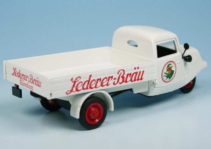 Schuco Tempo Hanseat Dreirad Pritschenwagen "Lederer-Bräu" 2 Schuco Tempo Hanseat Dreirad Pritschenwagen "Lederer-Bräu" – Bild 2