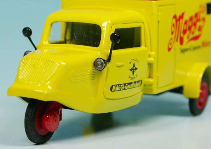 Schuco Tempo Hanseat Dreirad Mit Kofferaufbau "Maggi" 3 Schuco Tempo Hanseat Dreirad Mit Kofferaufbau "Maggi" – Bild 3