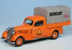 Schuco Mercedes Benz 170V Pritsche/Plane "Dunlop Reifen"