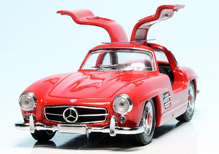 Schuco Mercedes Benz 300SL Flügeltürer 3 Schuco Mercedes Benz 300SL Flügeltürer – Bild 3