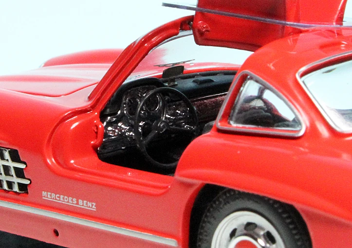 Schuco Mercedes Benz 300SL Flügeltürer 5 Schuco Mercedes Benz 300SL Flügeltürer – Bild 5