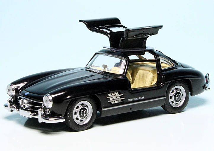 Schuco Mercedes Benz 300SL Flügeltürer 1 Schuco Mercedes Benz 300SL Flügeltürer