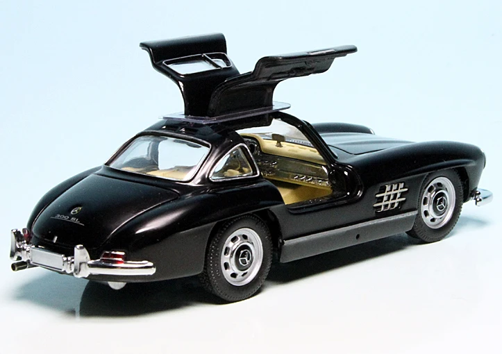 Schuco Mercedes Benz 300SL Flügeltürer 2 Schuco Mercedes Benz 300SL Flügeltürer – Bild 2