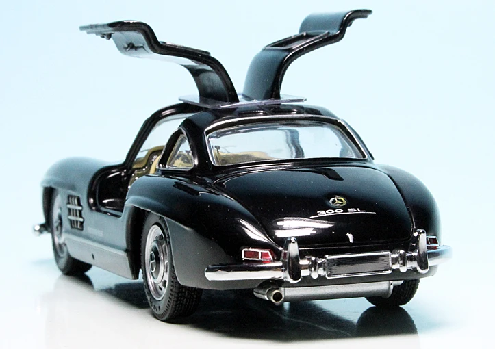 Schuco Mercedes Benz 300SL Flügeltürer 6 Schuco Mercedes Benz 300SL Flügeltürer – Bild 6