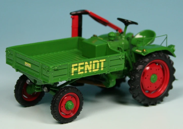 Schuco Fendt Geräteträger Mit Mähbalken 1 Schuco Fendt Geräteträger Mit Mähbalken