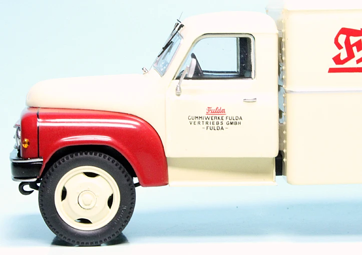 Schuco Hanomag L28 Mit Kofferaufbau "Fulda Reifen Sonderdienst" 4 Schuco Hanomag L28 Mit Kofferaufbau "Fulda Reifen Sonderdienst" – Bild 4