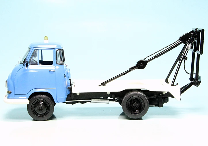 Schuco Hanomag Kurier Abschleppwagen 4 Schuco Hanomag Kurier Abschleppwagen – Bild 4