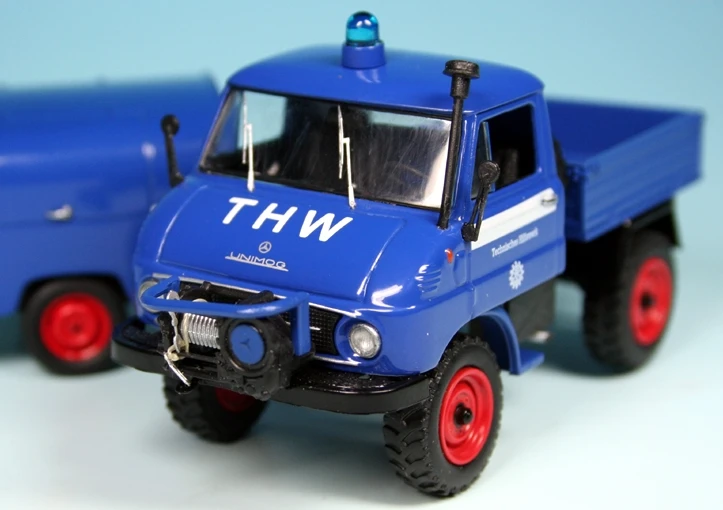 Schuco Mercedes Benz Unimog U 411 Pritsche Mit TSA 8 Anhänger "THW" 3 Schuco Mercedes Benz Unimog U 411 Pritsche Mit TSA 8 Anhänger "THW" – Bild 3