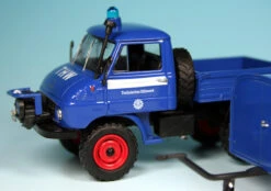 Schuco Mercedes Benz Unimog U 411 Pritsche Mit TSA 8 Anhänger "THW" 11 Schuco Mercedes Benz Unimog U 411 Pritsche Mit TSA 8 Anhänger "THW" -Schuco 003273 Schuco Mercedes Benz Unimog U 411 Pritsche mit TSA 8 Anhnger THW z558566bebc61e0