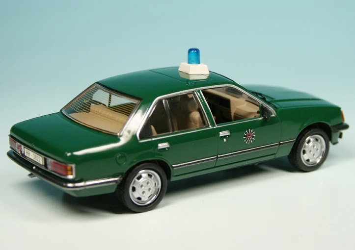 Schuco Opel Rekord E Limousine "Polizei Hamburg" 2 Schuco Opel Rekord E Limousine "Polizei Hamburg" – Bild 2