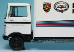 Schuco Mercedes Benz LP608 Koffer-LKW "Porsche Martini Racing" -Schuco 003520 Schuco Mercedes Benz LP608 Koffer LKW Porsche Martini Racing z4