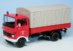 Schuco Mercedes Benz LP608 Pritsche/Plane "Berufsfeuerwehr Oberhausen"