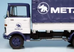 Schuco Mercedes Benz LP608 Pritsche/Plane "Metzeler" -Schuco 003529 Schuco Mercedes Benz LP608 Pritsche Plane Metzeler z4