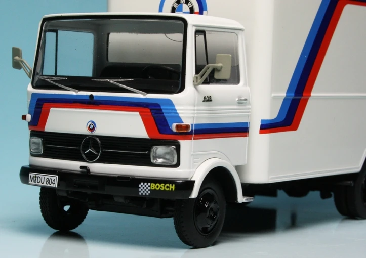 Schuco Mercedes Benz LP608 Koffer-LKW "BMW Motorsport" 3 Schuco Mercedes Benz LP608 Koffer-LKW "BMW Motorsport" – Bild 3