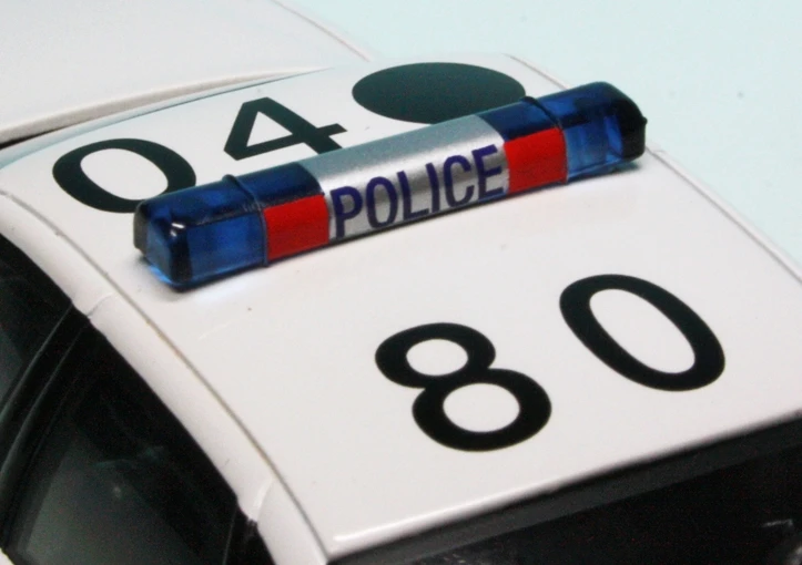 Schuco Vauxhall Vectra B Stufenheck (1995) (Opel) "Police Lancashire" 5 Schuco Vauxhall Vectra B Stufenheck (1995) (Opel) "Police Lancashire" – Bild 5