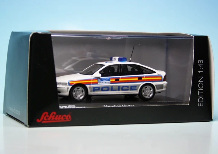 Schuco Vauxhall Vectra B Fließheck (1995) (Opel) "Metropolitan Police" 7 Schuco Vauxhall Vectra B Fließheck (1995) (Opel) "Metropolitan Police" – Bild 7