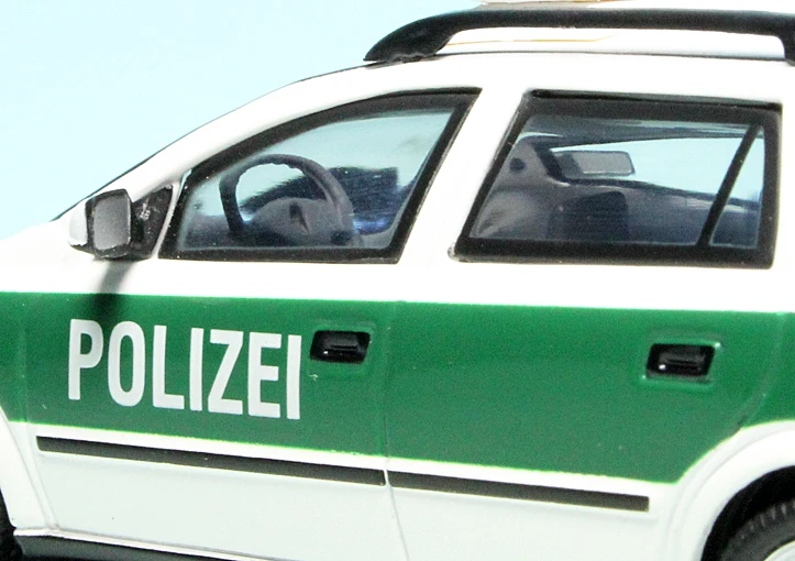 Schuco Opel Astra G Caravan (1998) "Polizei" 5 Schuco Opel Astra G Caravan (1998) "Polizei" – Bild 5