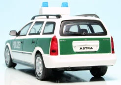 Schuco Opel Astra G Caravan (1998) "Polizei" 12 Schuco Opel Astra G Caravan (1998) "Polizei" -Schuco 004374 schuco opel astra g caravan 1998 polizei 5