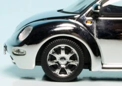 Schuco VW New Beetle (1997) "Chromeline" -Schuco 004539 Schuco VW New Beetle 1997 Chromeline z4