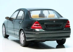 Schuco Mercedes Benz C-Klasse Avantgarde Limousine (W203) (2000) 12 Schuco Mercedes Benz C-Klasse Avantgarde Limousine (W203) (2000) -Schuco 004571 schuco mercedes benz cklasse avantgarde limousine w203 2000 5