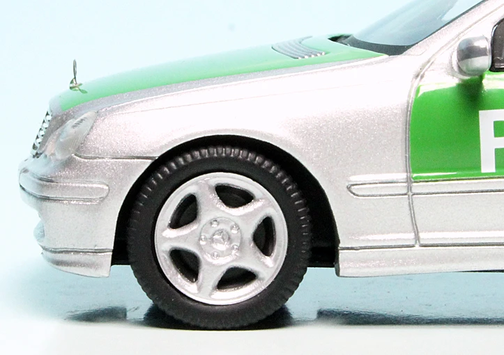 Schuco Mercedes Benz C-Klasse Avantgarde Limousine (W203) (2000) "Polizei" 4 Schuco Mercedes Benz C-Klasse Avantgarde Limousine (W203) (2000) "Polizei" – Bild 4