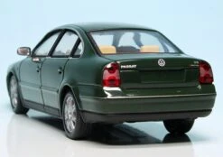 Schuco VW Passat Limousine (2000) 12 Schuco VW Passat Limousine (2000) -Schuco 004631 Schuco VW Passat Limousine 2000 z6