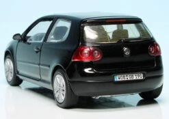 Schuco VW Golf V (2003) -Schuco 004681 Schuco VW Golf V 2003 z6