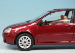 Schuco VW Golf V (2003) -Schuco 004682 Schuco VW Golf V 2003 z4