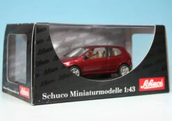 Schuco VW Golf V (2003) -Schuco 004682 Schuco VW Golf V 2003 z7