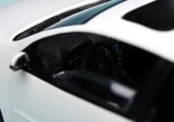 Schuco VW Golf V (2003) "Concept White" -Schuco 004684 Schuco VW Golf V 2003 Concept White z4