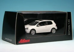 Schuco VW Golf V (2003) "Concept White" -Schuco 004684 Schuco VW Golf V 2003 Concept White z7