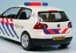 Schuco VW Golf V (2003) "Politie Amsterdam-Amstelland" 12 Schuco VW Golf V (2003) "Politie Amsterdam-Amstelland" -Schuco 004685 Schuco VW Golf V 2003 Politie Amsterdam Amstelland z6