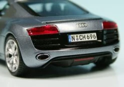 Schuco Audi R8 5.2 FSI V10 Quattro Coupé (2009) -Schuco 004766 Schuco Audi R8 5 2 FSI V10 Quattro Coup 2009 z6