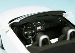 Schuco Audi TT Roadster (2007) "Concept White" -Schuco 004783 Schuco Audi TT Roadster 2007 Concept White z4