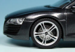 Schuco Audi R8 4.2 FSI V8 Quattro Coupé (2006) 11 Schuco Audi R8 4.2 FSI V8 Quattro Coupé (2006) -Schuco 004792 schuco audi r8 42 fsi v8 quattro coup 2006 4