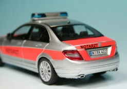 Schuco Mercedes Benz C-Klasse Elegance Limousine (W204) (2007) "Notarzt" -Schuco 004923 Schuco Mercedes Benz C Klasse Elegance Limousine W204 2007 Notarzt z5
