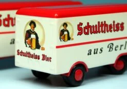 Schuco Piccolo Krupp Titan Koffer-Hängerzug "Schultheiss Bier" 10 Schuco Piccolo Krupp Titan Koffer-Hängerzug "Schultheiss Bier" -Schuco 005763 Schuco Piccolo Krupp Titan Koffer Hngerzug Schultheiss Bier z4