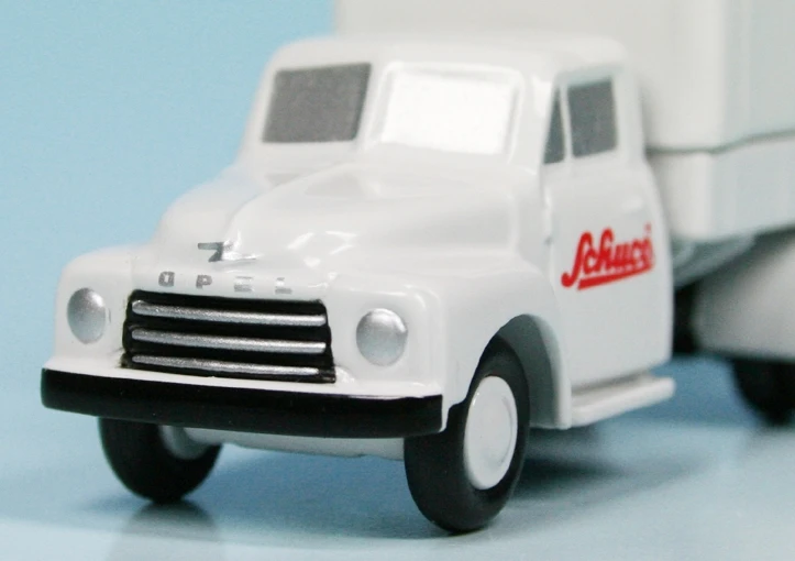 Schuco Piccolo Opel Blitz 1,75t Pritsche/Plane "Schuco Spielwarenmesse 2010" 3 Schuco Piccolo Opel Blitz 1,75t Pritsche/Plane "Schuco Spielwarenmesse 2010" – Bild 3