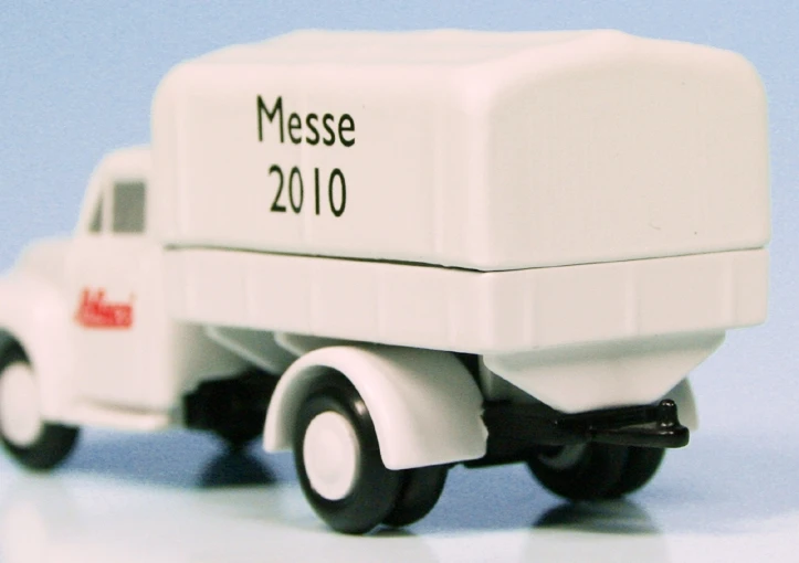 Schuco Piccolo Opel Blitz 1,75t Pritsche/Plane "Schuco Spielwarenmesse 2010" 5 Schuco Piccolo Opel Blitz 1,75t Pritsche/Plane "Schuco Spielwarenmesse 2010" – Bild 5