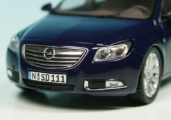 Schuco Opel Insignia Limousine (2008) 9 Schuco Opel Insignia Limousine (2008) -Schuco 007261 Schuco Opel Insignia Limousine 2008 z3