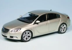 Schuco Opel Insignia Fliessheck (2008)