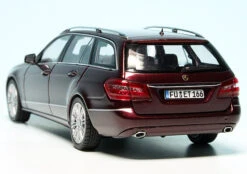 Schuco Mercedes Benz E-Klasse Elegance T-Modell (S212) (2009) -Schuco 007331 schuco mercedes benz eklasse elegance tmodell s212 2009 5